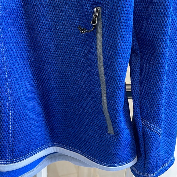 Elevate Light Jacket - Picture 3 of 14